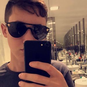 Meet your Posher, Michael